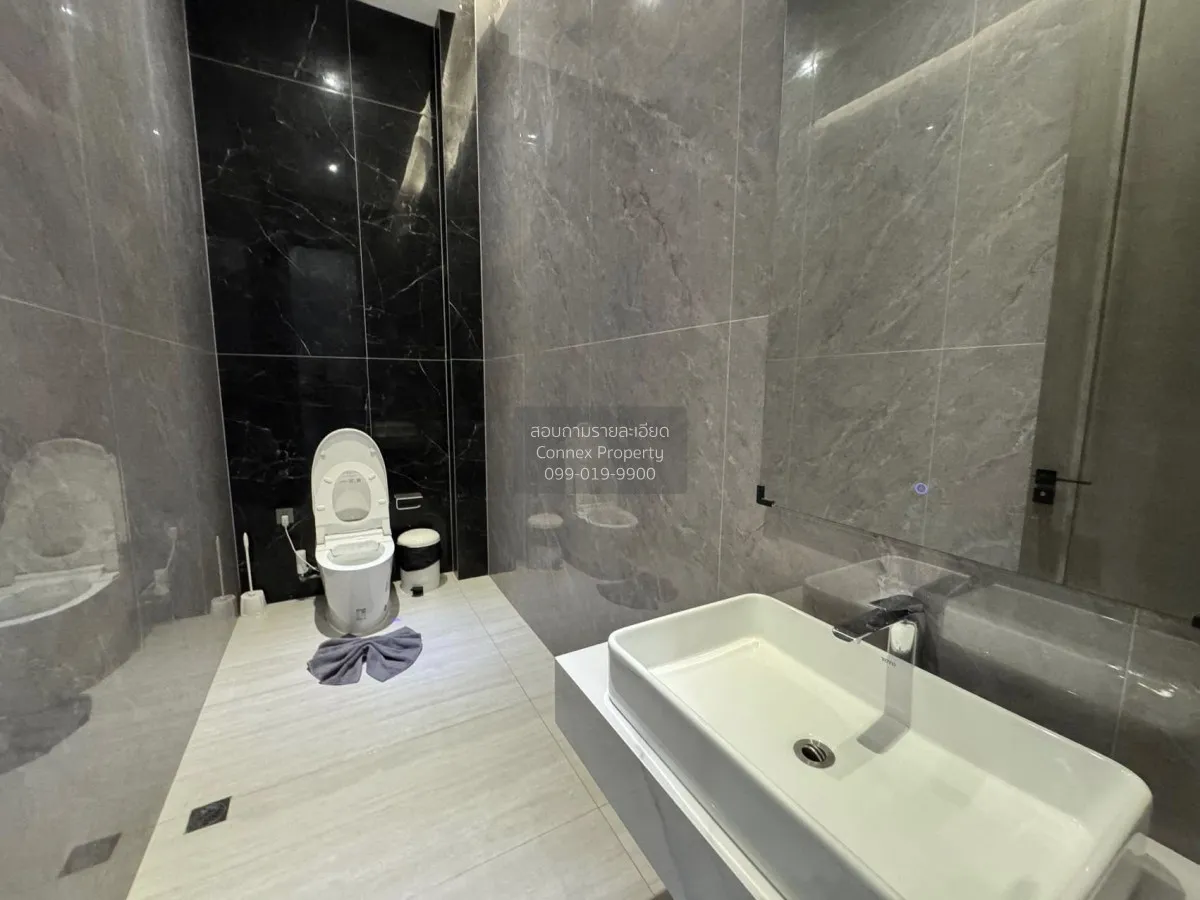 For Sale Luxury modern 4-storey pool villa, 400 sq.m, Pattaya Thi