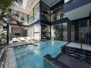 For Sale Luxury modern 4-storey pool villa, 400 sq.m, Pattaya Third Road. Bang Lamung , Nong Prue , Bang Lamung , Chon Buri , CX-155401