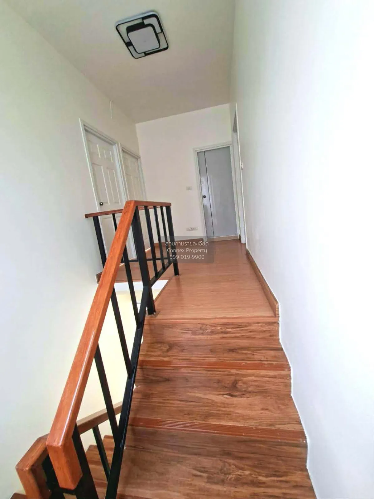 For Sale House , Flora Ville Park City Suwinthawong , corner unit