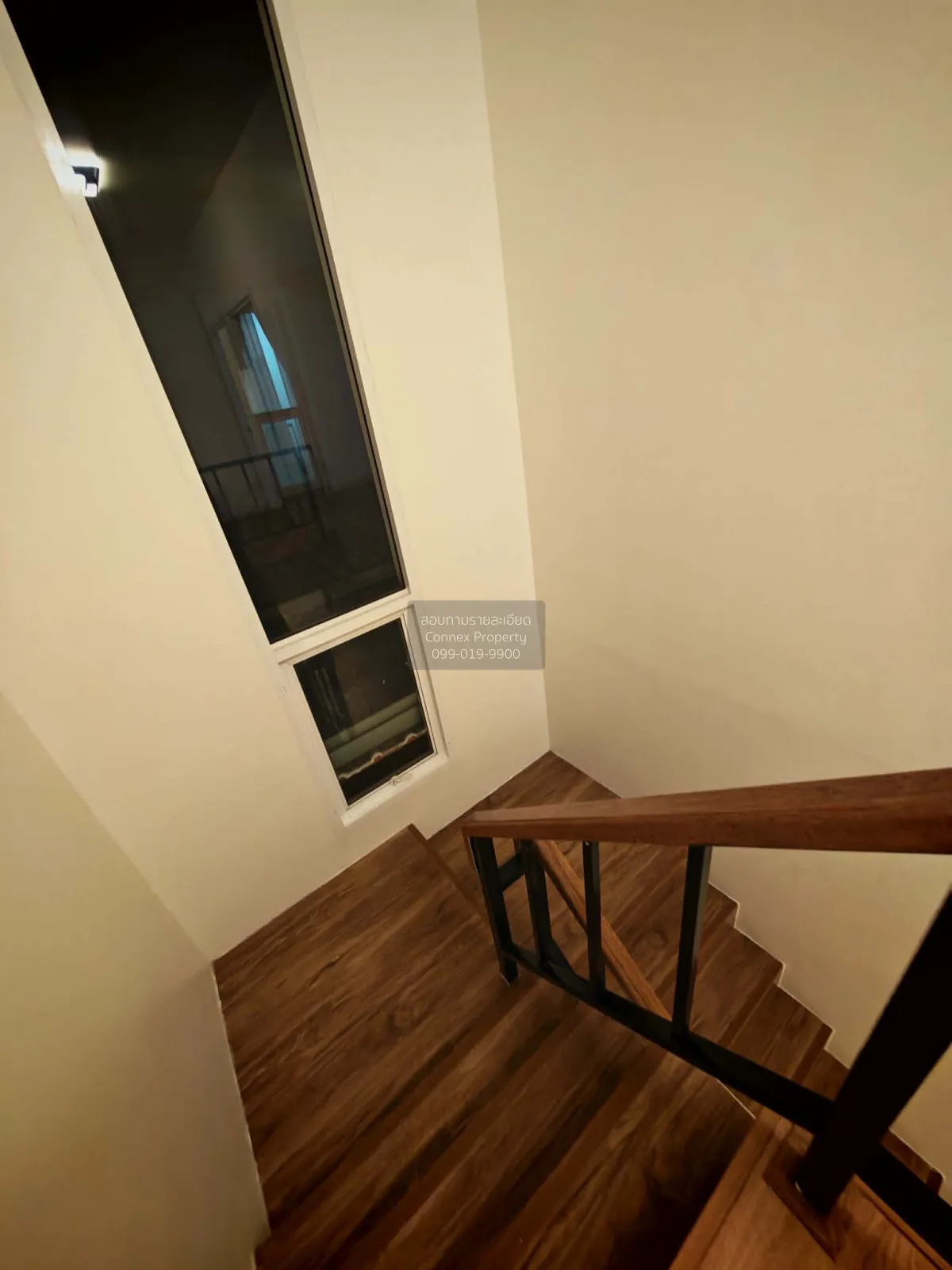 For Sale House , Flora Ville Park City Suwinthawong , corner unit