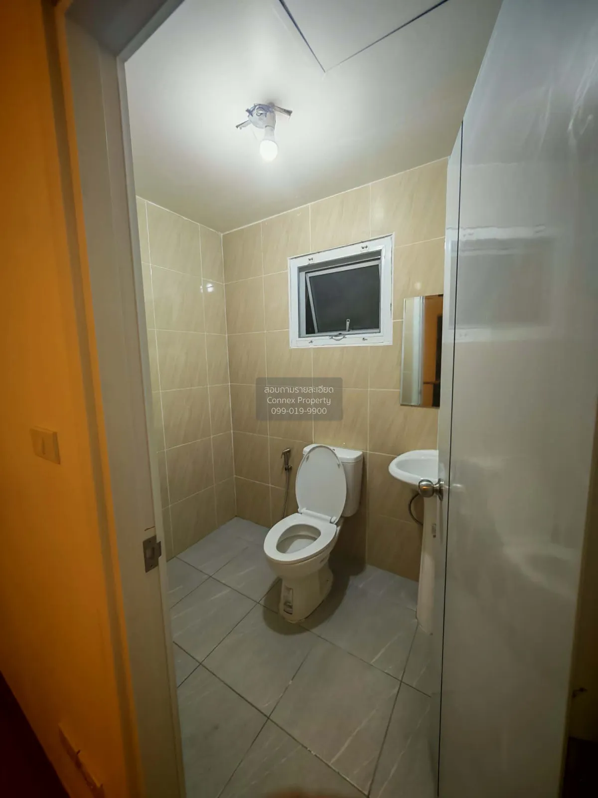For Sale House , Flora Ville Park City Suwinthawong , corner unit