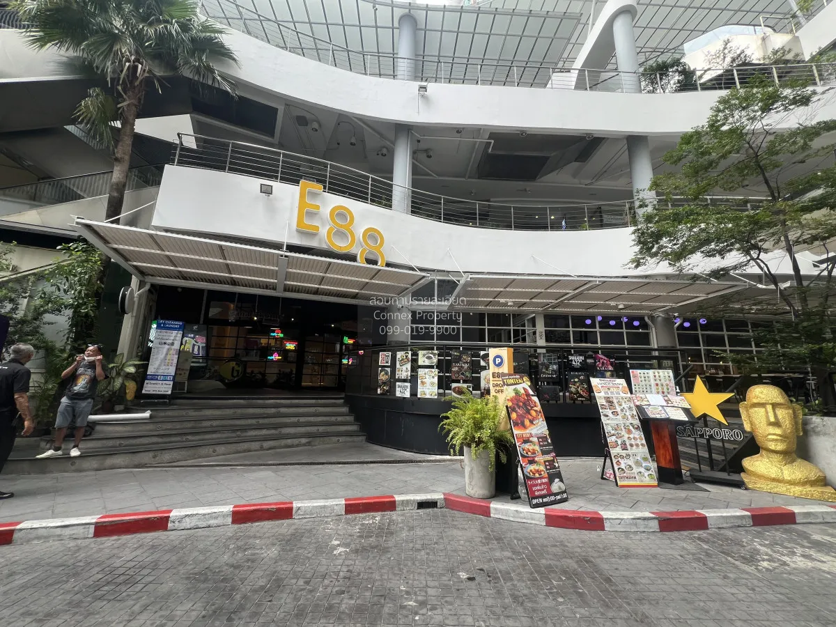 For Sale Condo , Sky Walk Residences , high floor , newly renovat