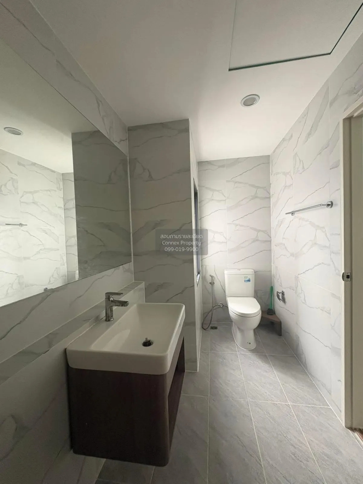 For Rent Townhouse/Townhome  , Baan Klang Mueng Phaholyothin - Vi