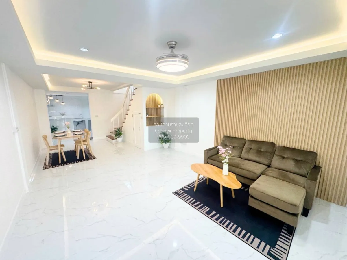 ขายทาวน์เฮ้าส์/ทาวน์โฮม  บ้าน บก.ทหารสูงสุด รีโนเวทใหม่ รามอินทรา 4