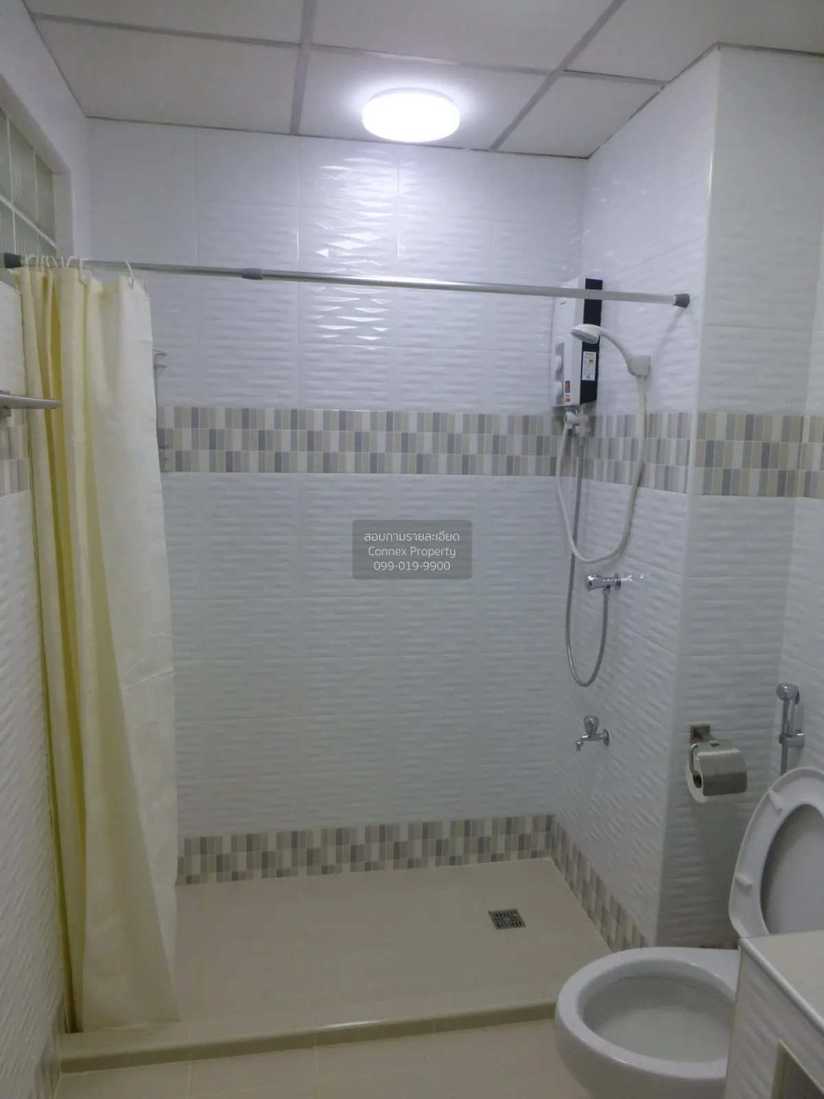 For Rent Condo , Royal Park Village , Mueang Phata , Bang Lamung 