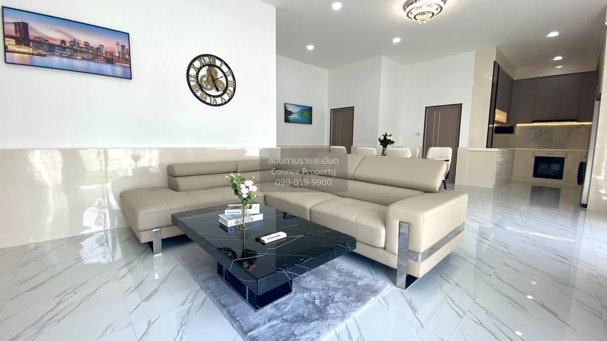 For Sale Luxury single - storey pool villa, 532.4 sq m, Huai Yai, 2
