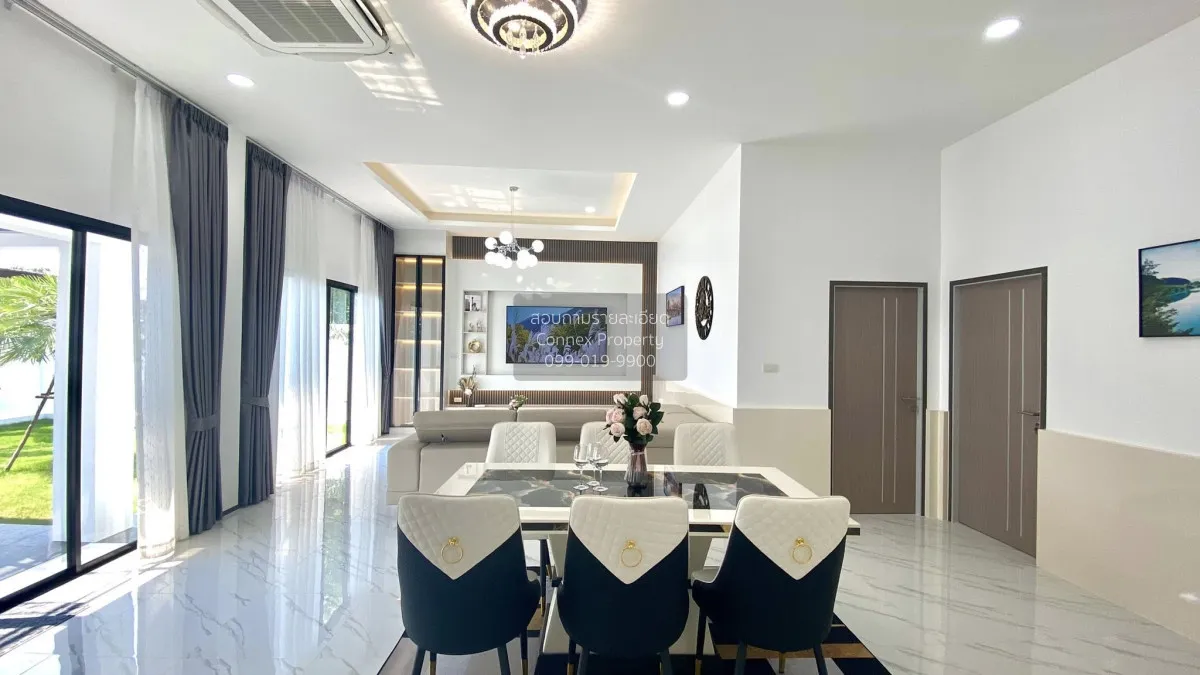 For Sale Luxury single - storey pool villa, 532.4 sq m, Huai Yai,