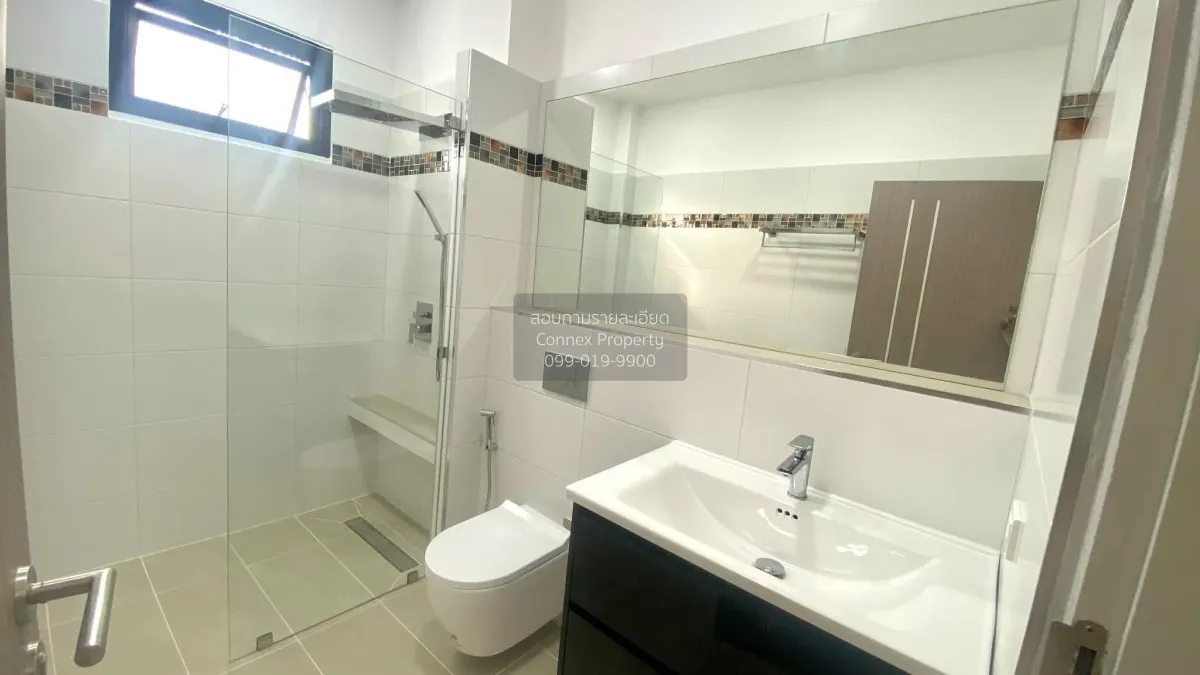 For Sale Luxury single - storey pool villa, 532.4 sq m, Huai Yai,