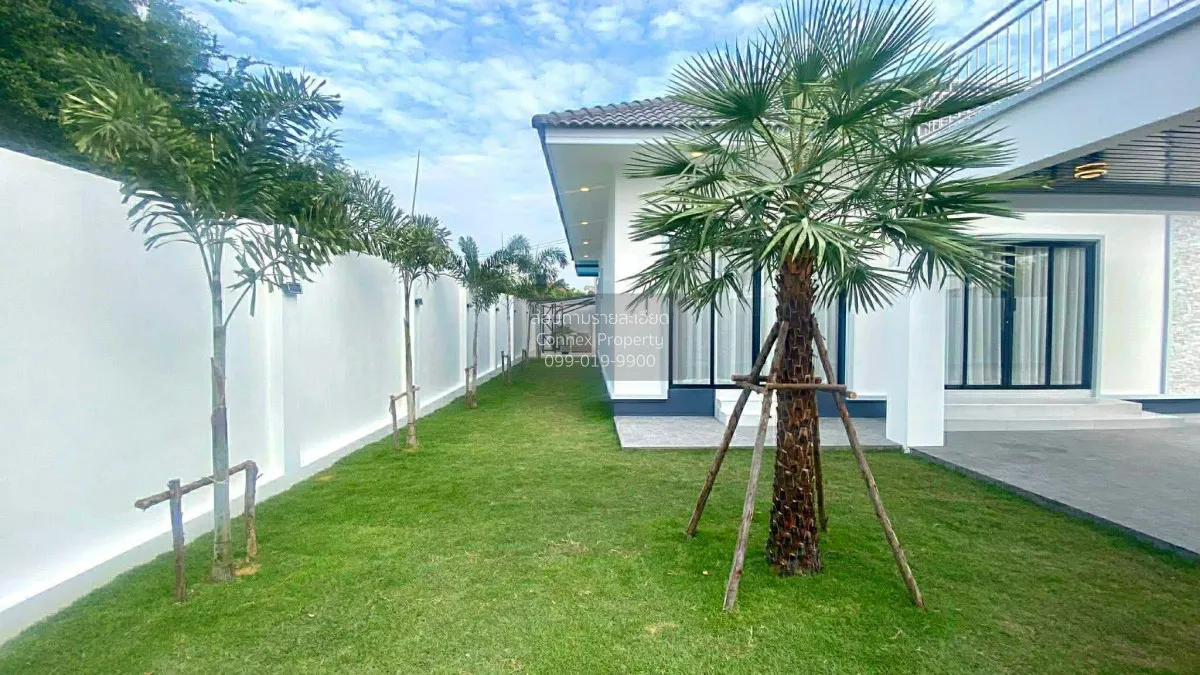 For Sale Luxury single - storey pool villa, 532.4 sq m, Huai Yai,