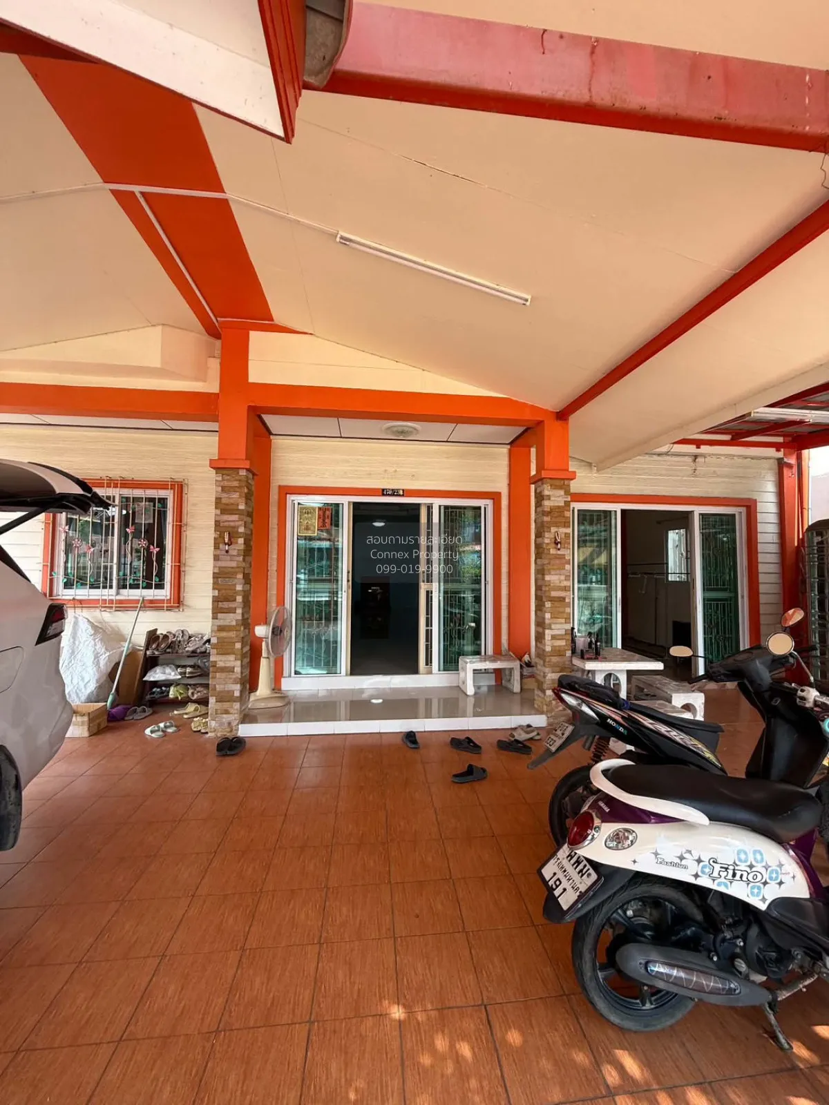 Townhouse/townhome for sale, Thap Somboon Sukcharoen 2, Phra Samu 2