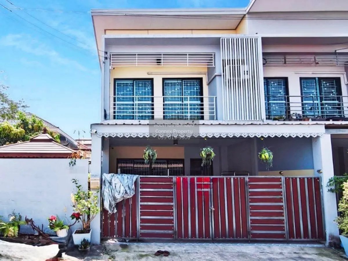 For Sale House , Ratchatanee 11 , corner unit , wide frontage , B 1