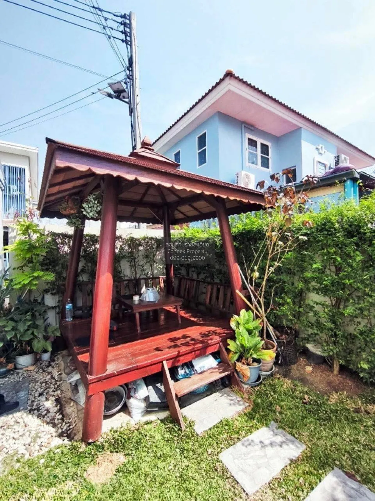 For Sale House , Ratchatanee 11 , corner unit , wide frontage , B 4