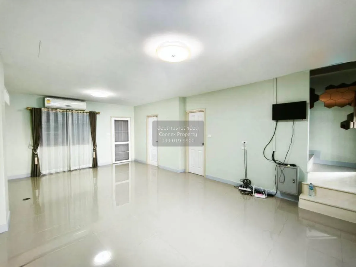 For Sale House , Ratchatanee 11 , corner unit , wide frontage , B
