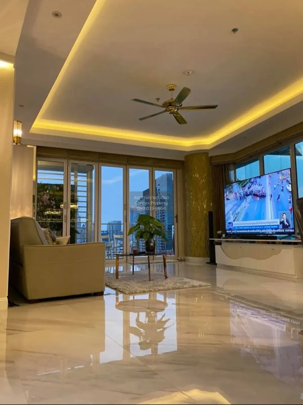 For Sale Condo , Baan Rajprasong , high floor , BTS-Ratchadamri ,
