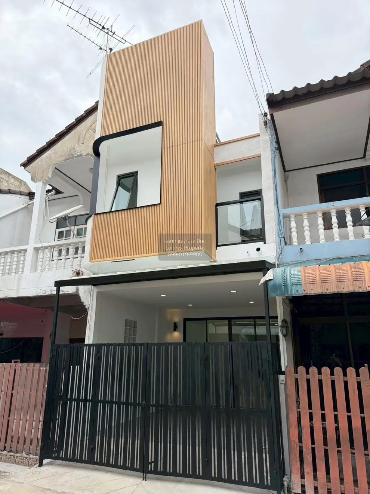 ขายทาวน์เฮ้าส์/ทาวน์โฮม  บ้านพิพรพงษ์ 2,3,4 รีโนเวทใหม่ สนามบิน เ 4