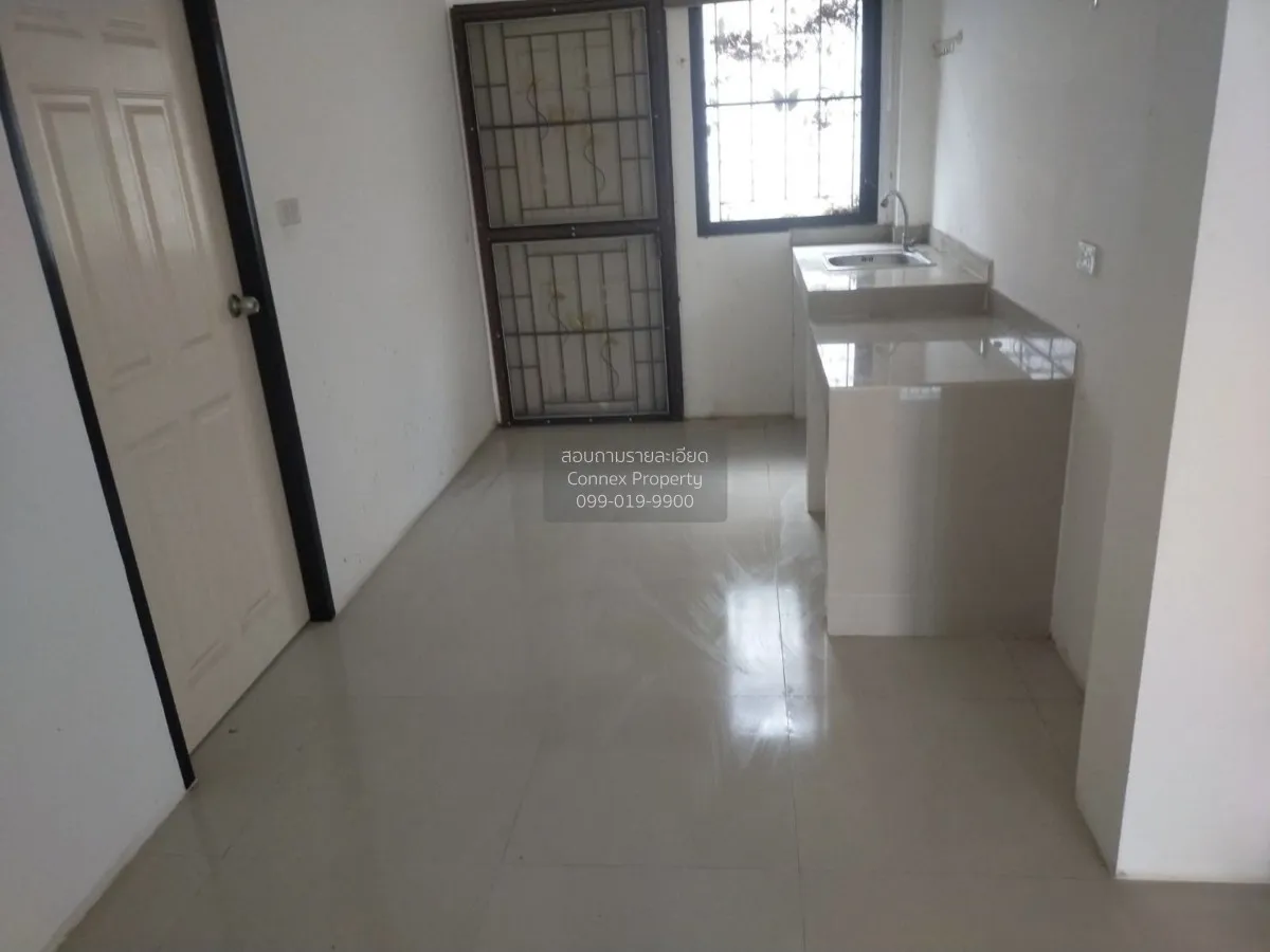 For Sale Townhouse/Townhome  , Romyen 2 Pluakdaeng - Wangtapin ,  3