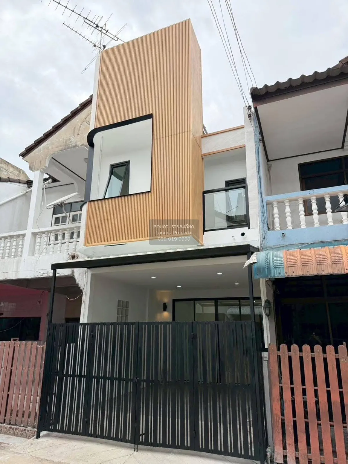 ขายทาวน์เฮ้าส์/ทาวน์โฮม  บ้านพิพรพงษ์ 2,3,4 รีโนเวทใหม่ สนามบิน เ 2