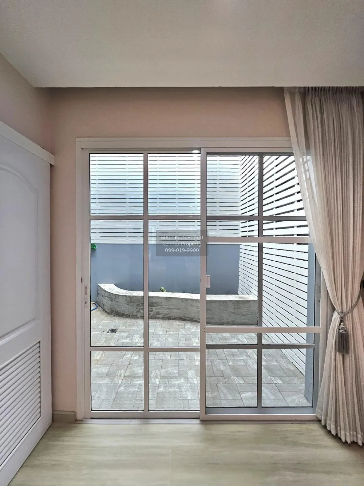 For Sale Two adjoining townhouses, Ladprao Wanghin 82. , Lat Phra
