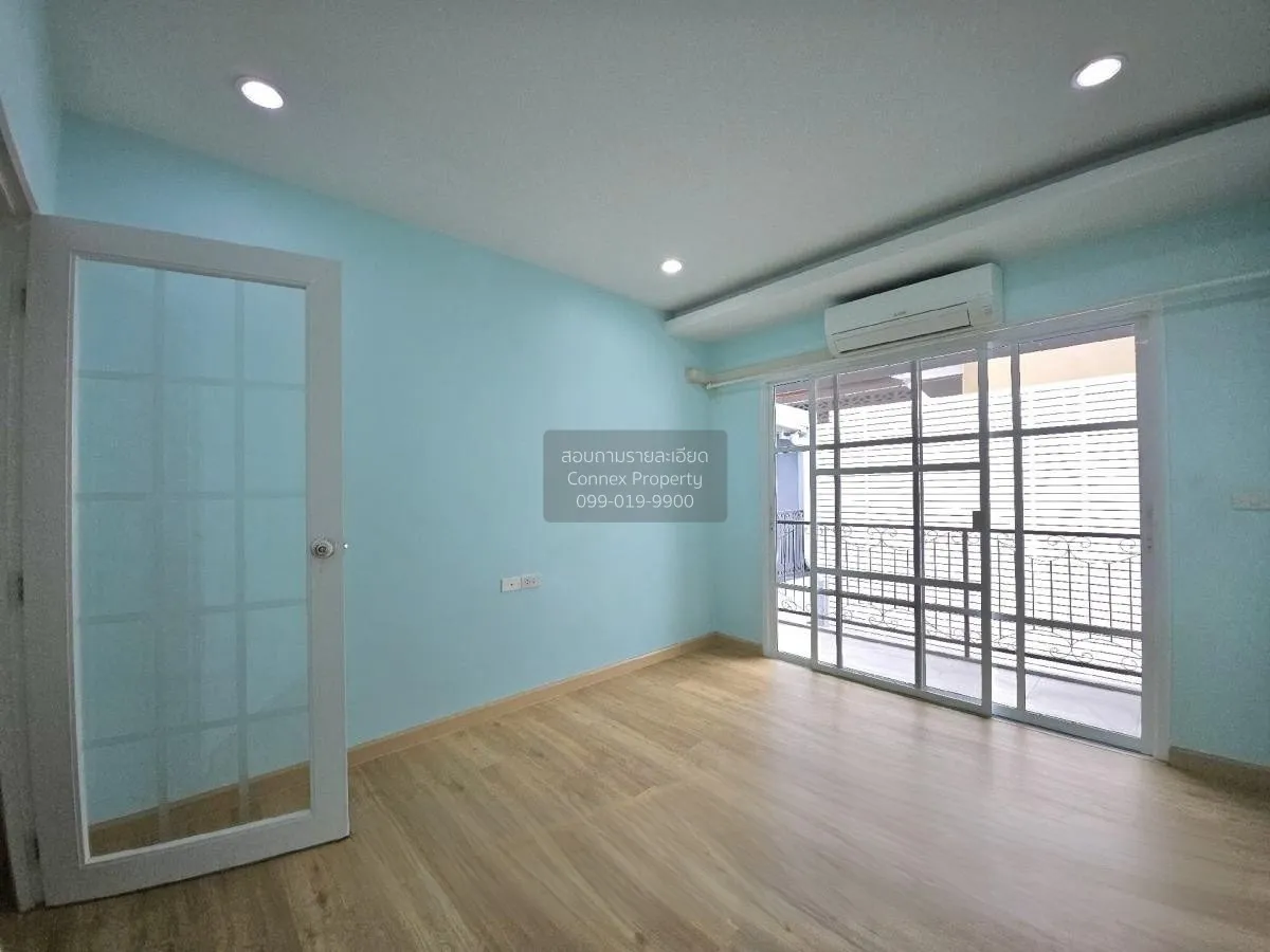 For Sale Two adjoining townhouses, Ladprao Wanghin 82. , Lat Phra