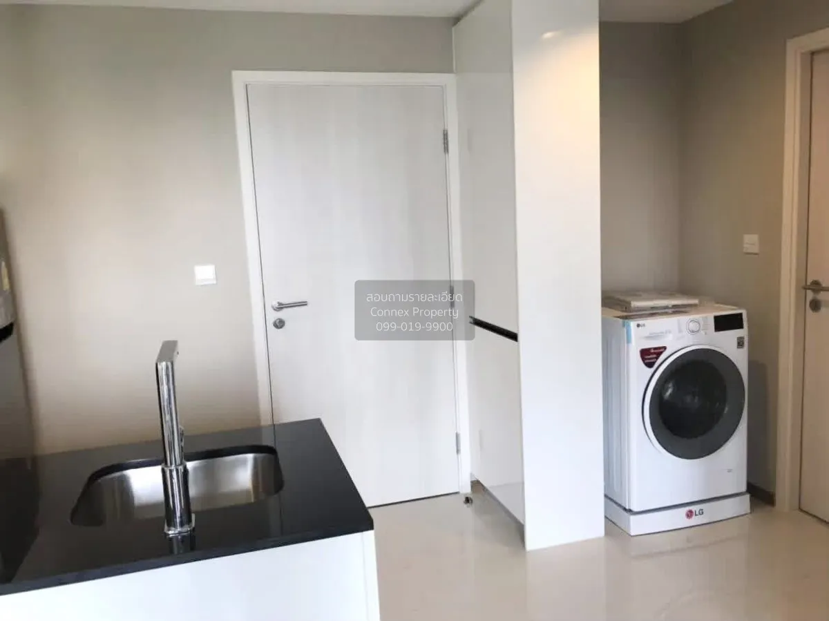 For Rent Condo , Maestro 39 , high floor , corner unit , wide fro 3