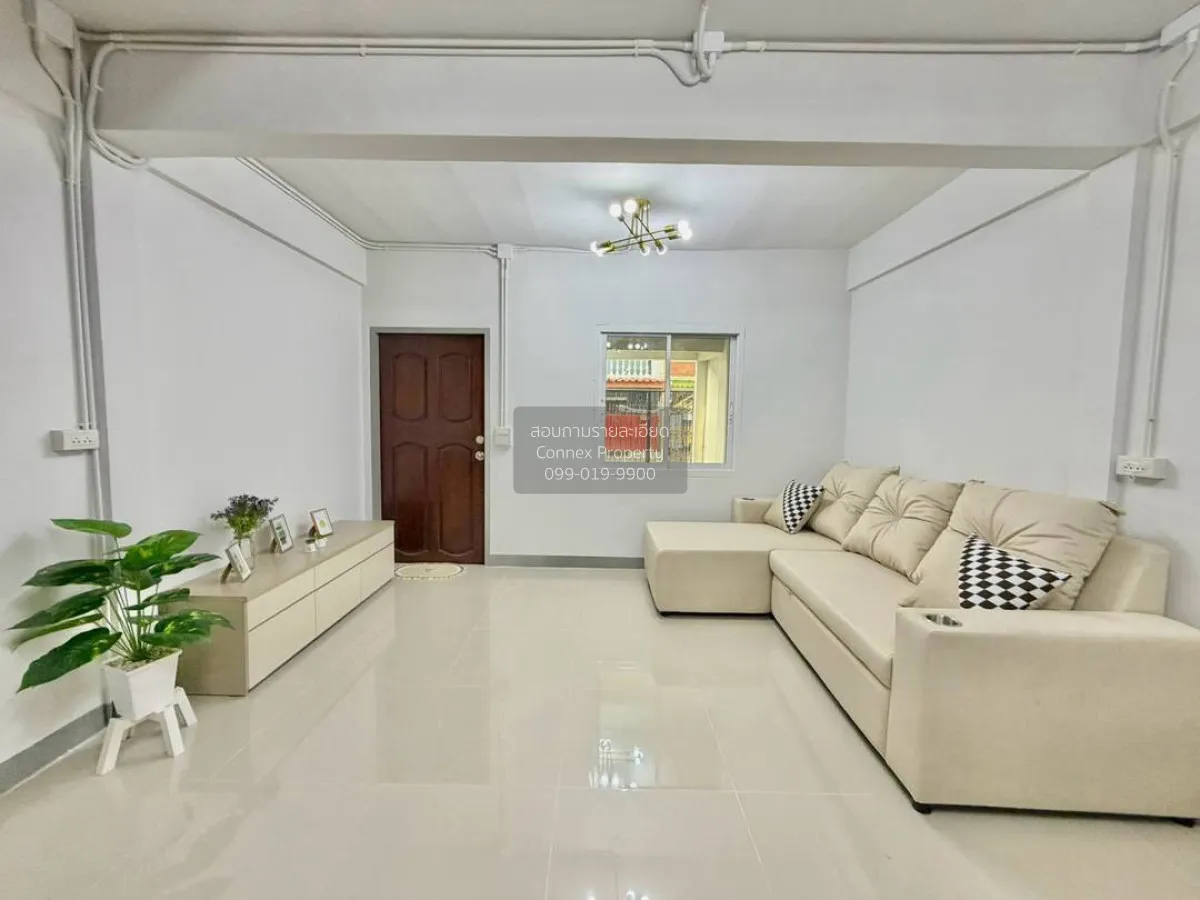 For Sale Townhouse/Townhome  , Rewadee 3 , newly renovated , Tala 3