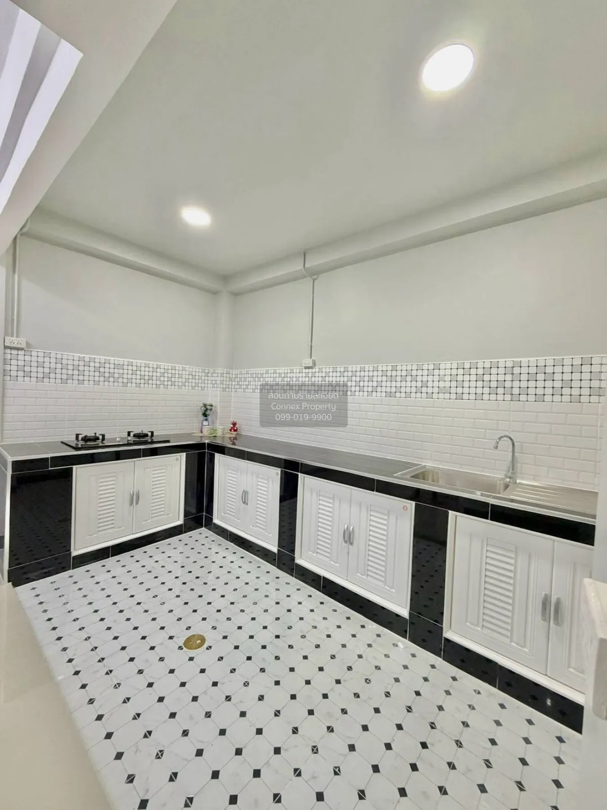 For Sale Townhouse/Townhome  , Rewadee 3 , newly renovated , Tala