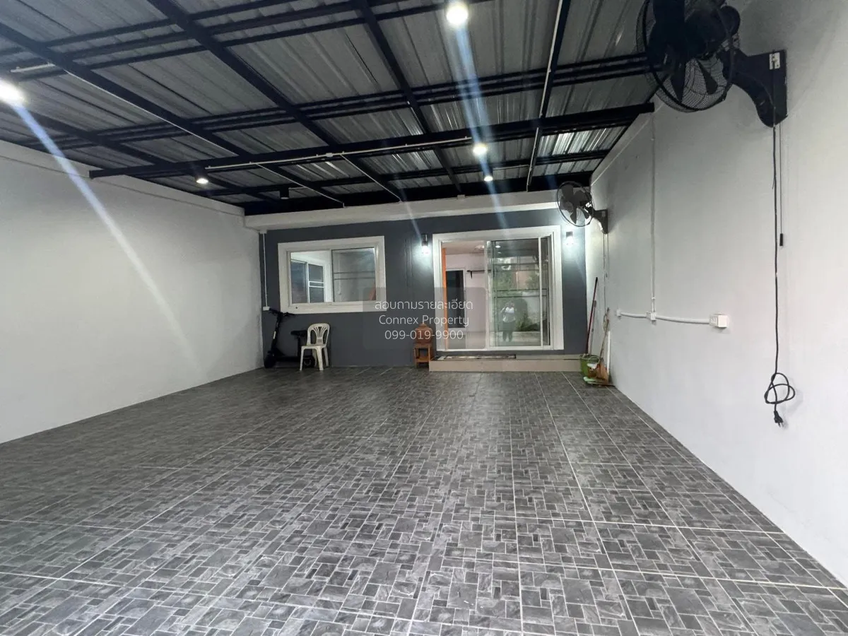 For Rent Townhouse/Townhome  , Mueang Non Niwe , wide frontage , 