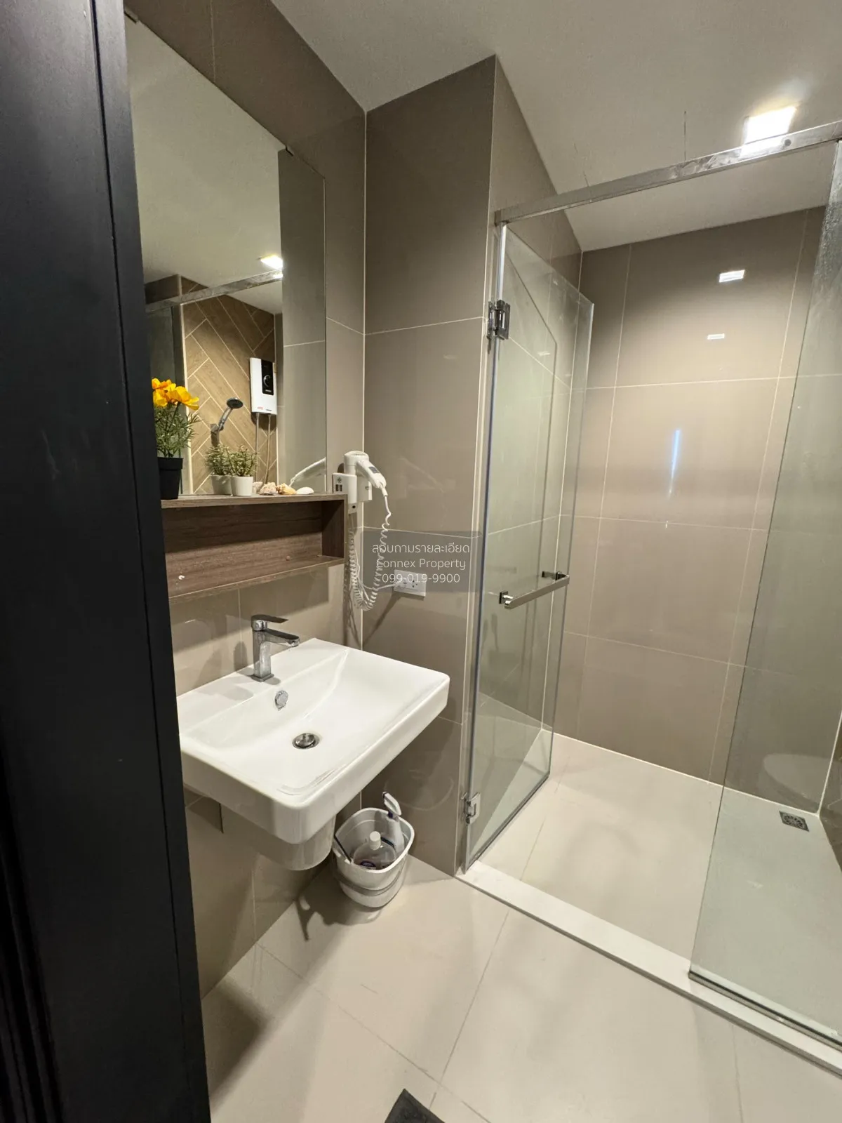 For Rent Condo , The Line Phahonyothin Park , nice view , high fl 3