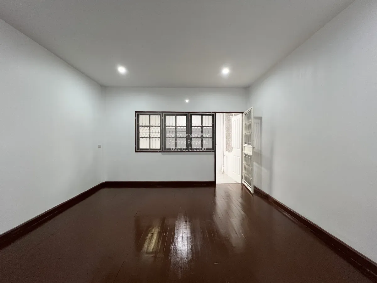 For Sale Townhouse/Townhome  , Moobaan Sena Villa 84 , newly reno