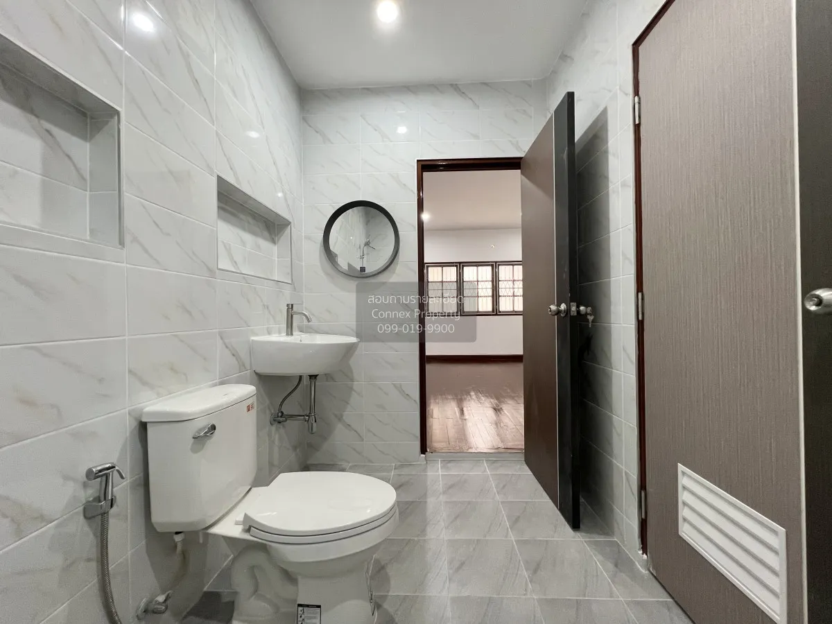 For Sale Townhouse/Townhome  , Moobaan Sena Villa 84 , newly reno