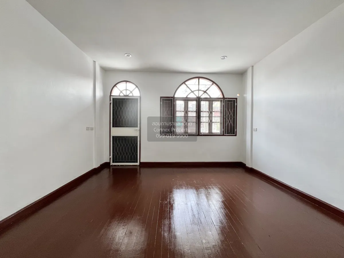 For Sale Townhouse/Townhome  , Moobaan Sena Villa 84 , newly reno