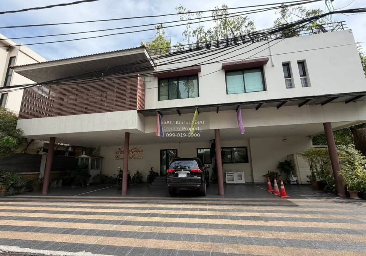 เช่าบ้านเช่า สุขุมวิท 24 เดินไปพร้อมพงศ์ได้ รีโนเวทใหม่ คลองเตย เ 1