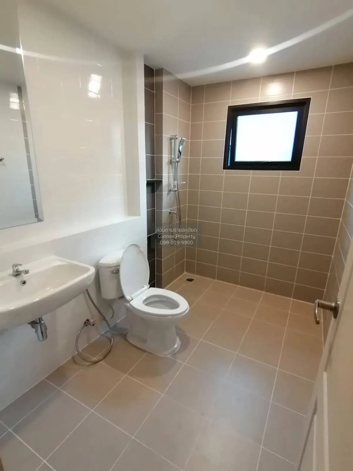 For Sale House , Centro Ratchapruek - Suanpak , corner unit , Wat