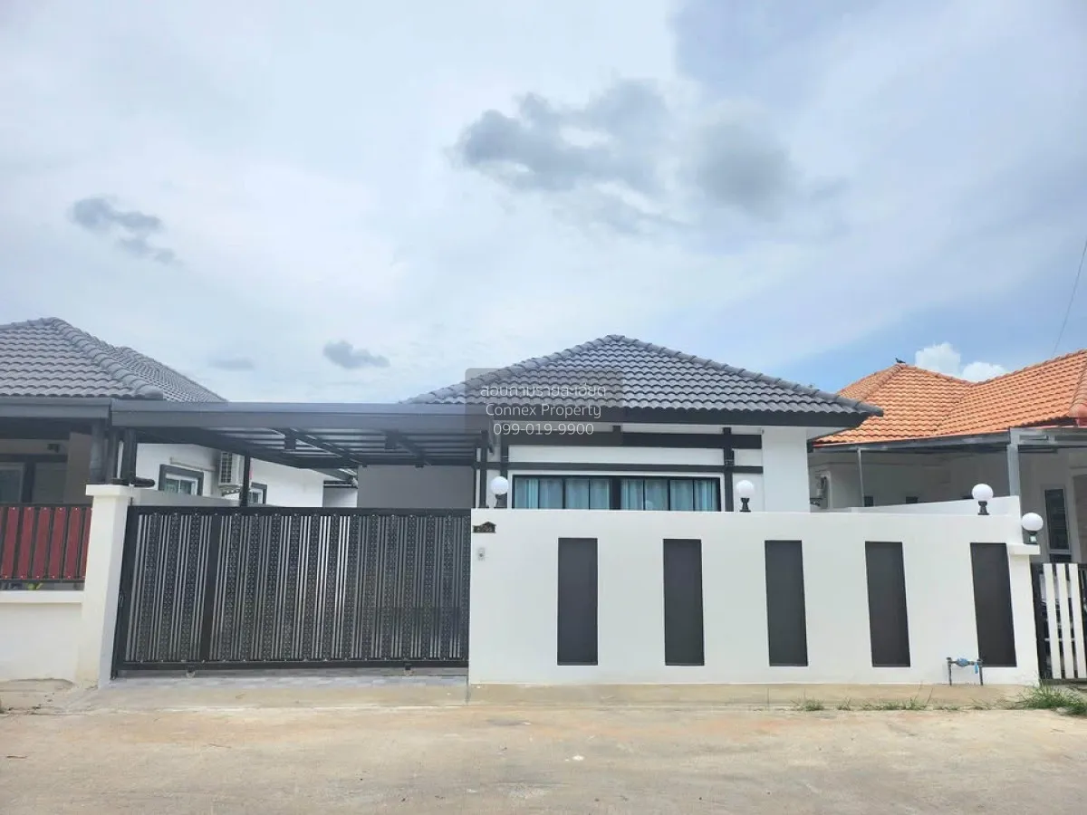 For Sale House , Ratanakorn Village 18 , Nong Prue , Bang Lamung  1