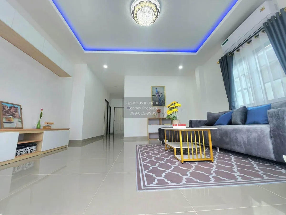 For Sale House , Ratanakorn Village 18 , Nong Prue , Bang Lamung 