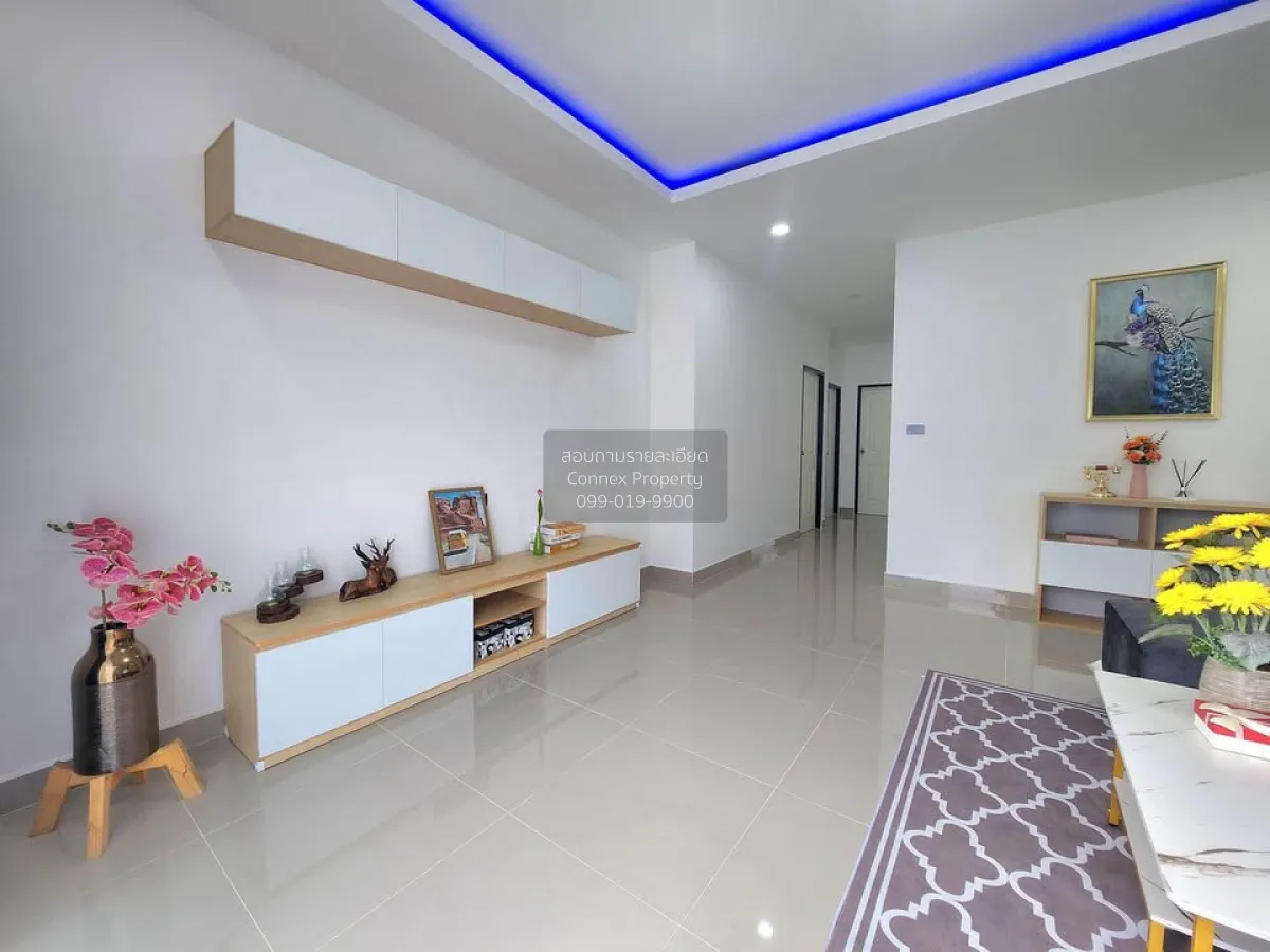 For Sale House , Ratanakorn Village 18 , Nong Prue , Bang Lamung 