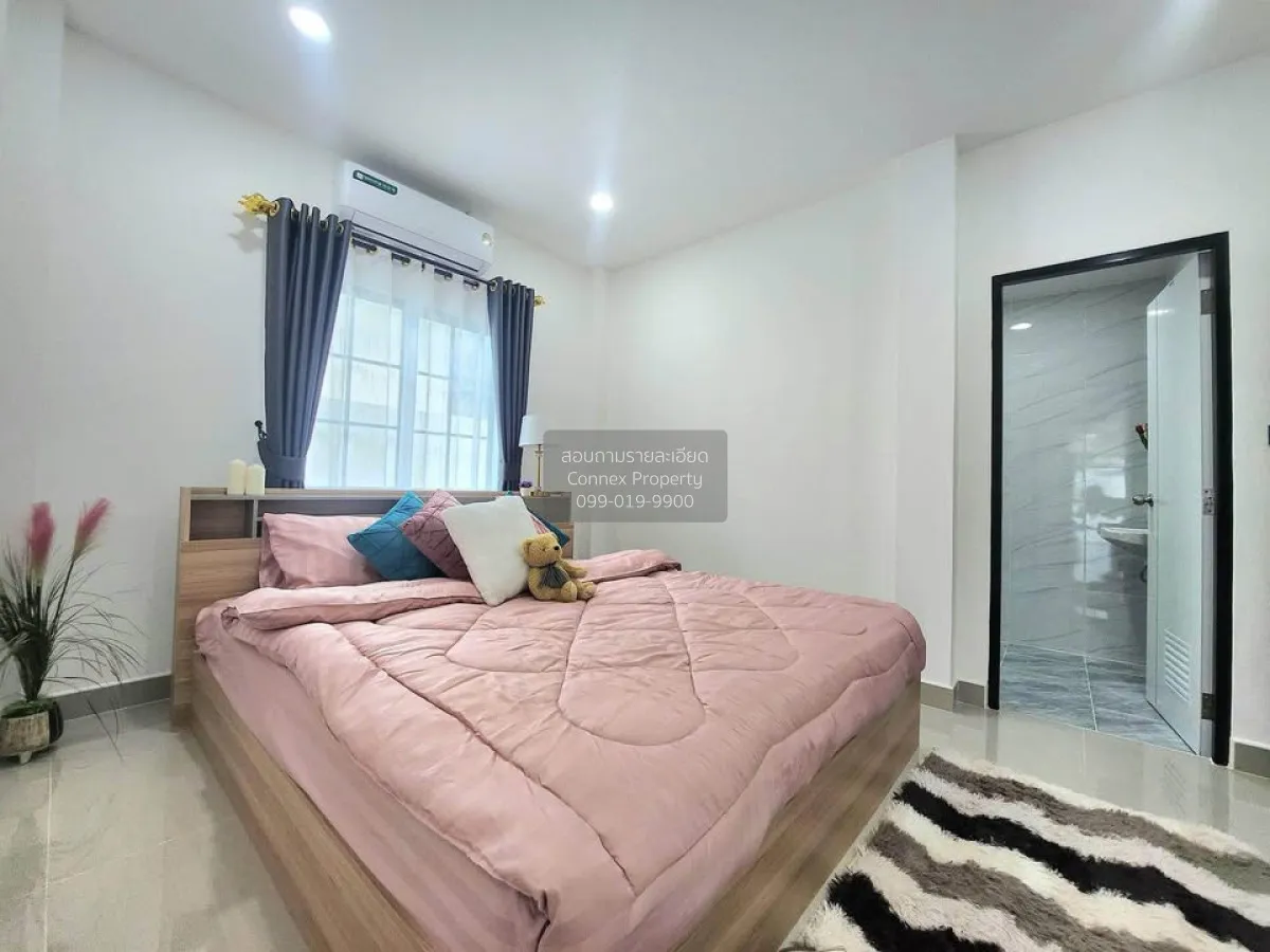 For Sale House , Ratanakorn Village 18 , Nong Prue , Bang Lamung 