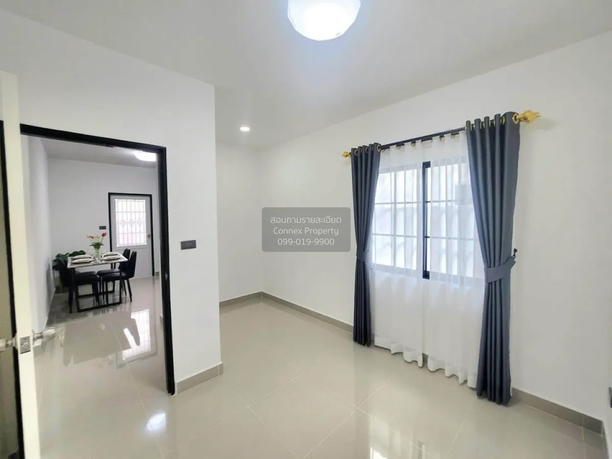 For Sale House , Ratanakorn Village 18 , Nong Prue , Bang Lamung 