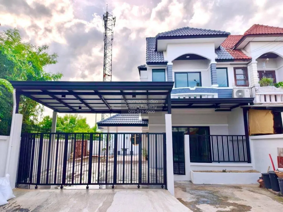 For Sale Townhouse/Townhome  , Chr. Rungruang 6 , corner unit , n 1