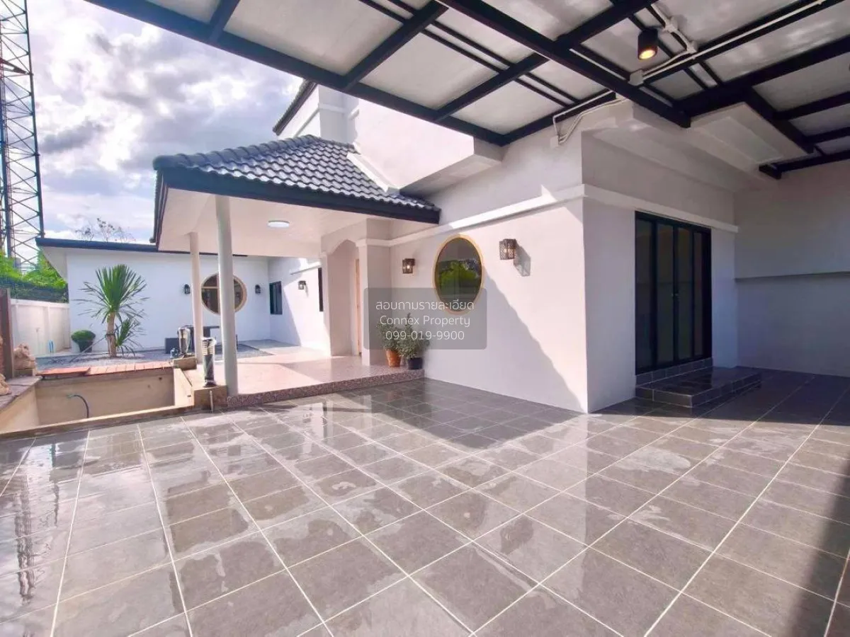 For Sale Townhouse/Townhome  , Chr. Rungruang 6 , corner unit , n 3