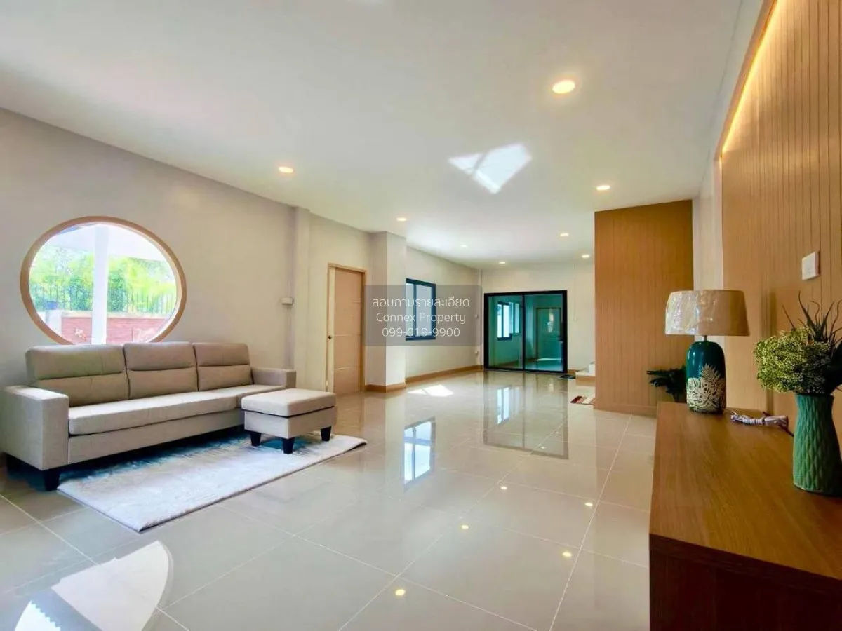 For Sale Townhouse/Townhome  , Chr. Rungruang 6 , corner unit , n