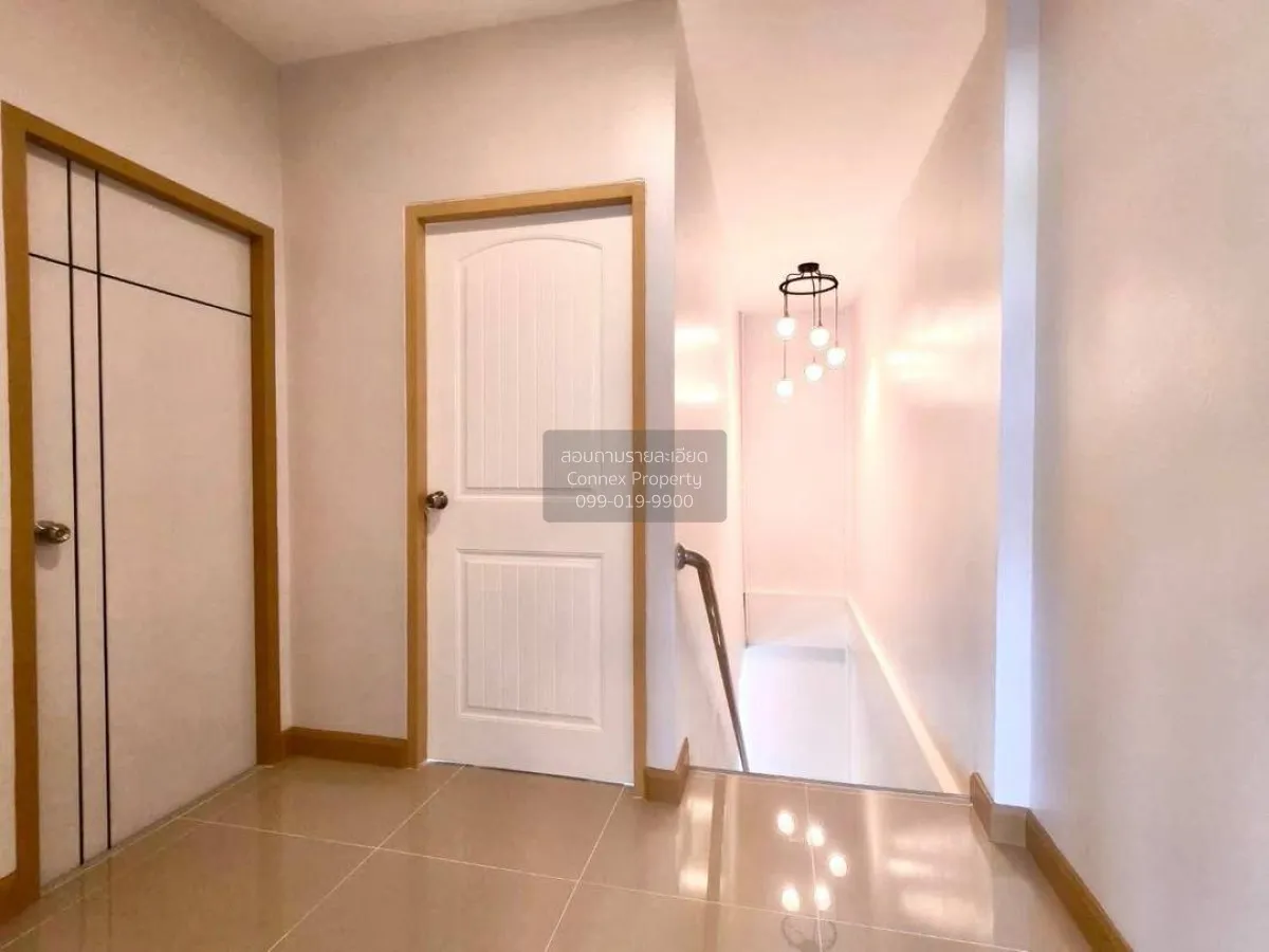For Sale Townhouse/Townhome  , Chr. Rungruang 6 , corner unit , n