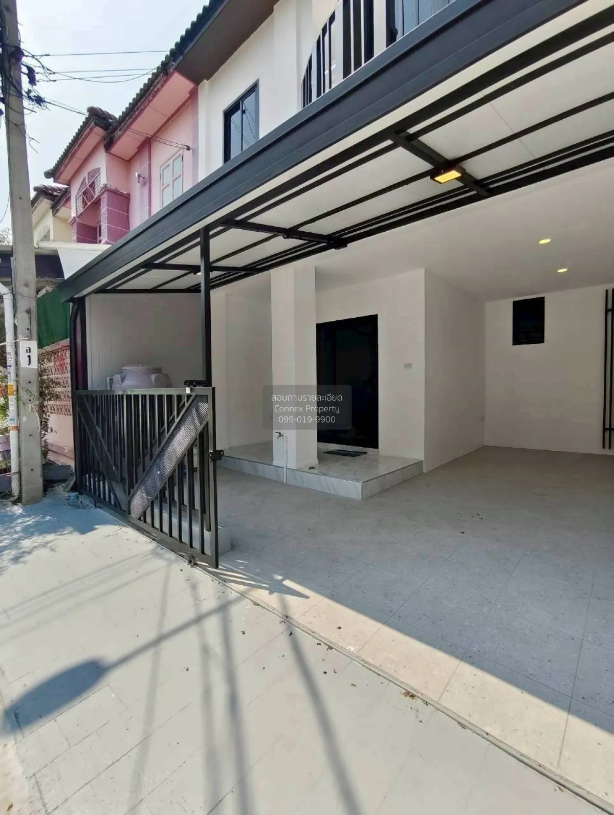 For Sale Townhouse/Townhome  , Baan Piyawararom 1 , newly renovat 2