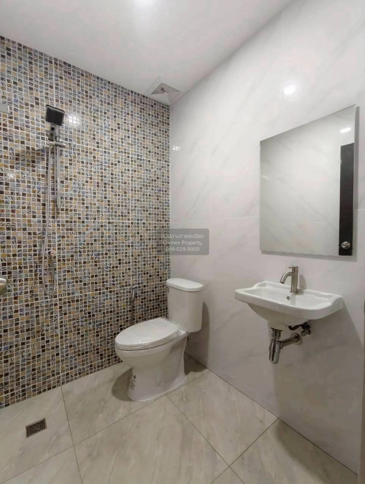 For Sale Townhouse/Townhome  , Baan Piyawararom 1 , newly renovat
