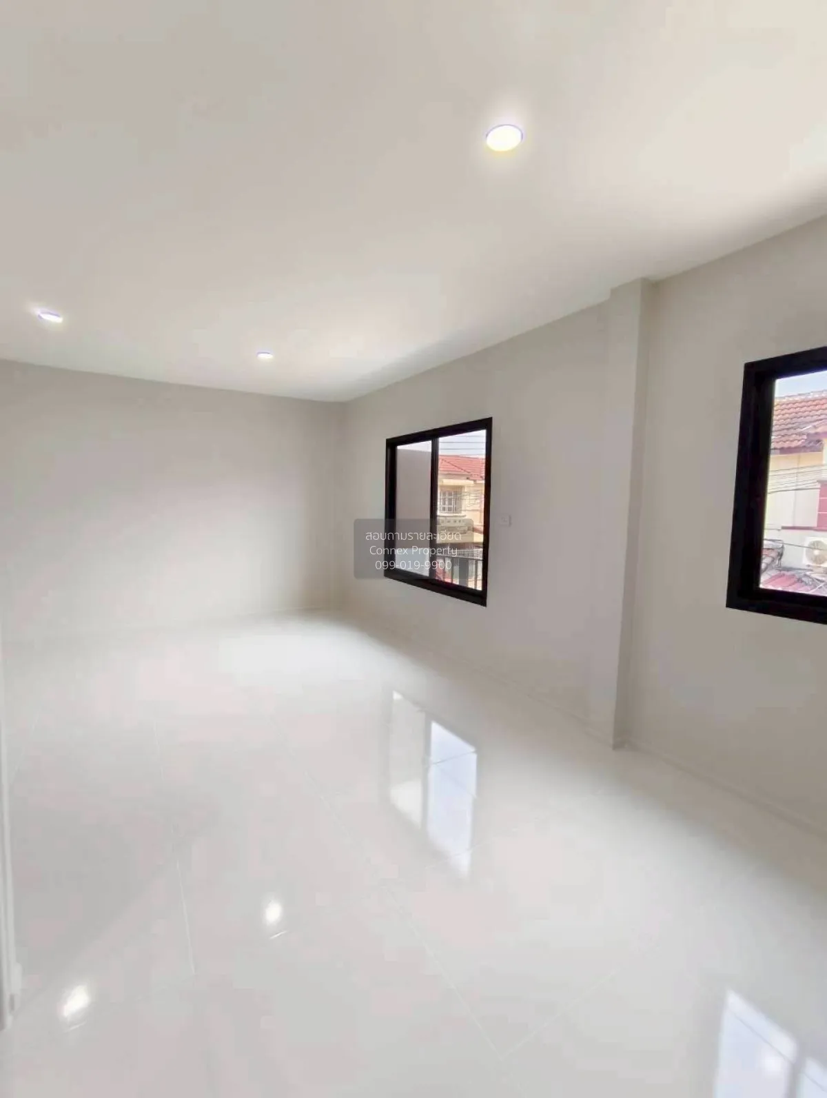 For Sale Townhouse/Townhome  , Baan Piyawararom 1 , newly renovat