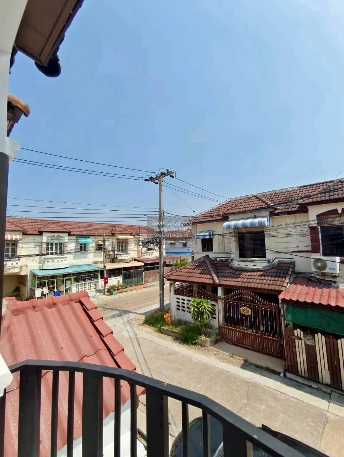 For Sale Townhouse/Townhome  , Baan Piyawararom 1 , newly renovat