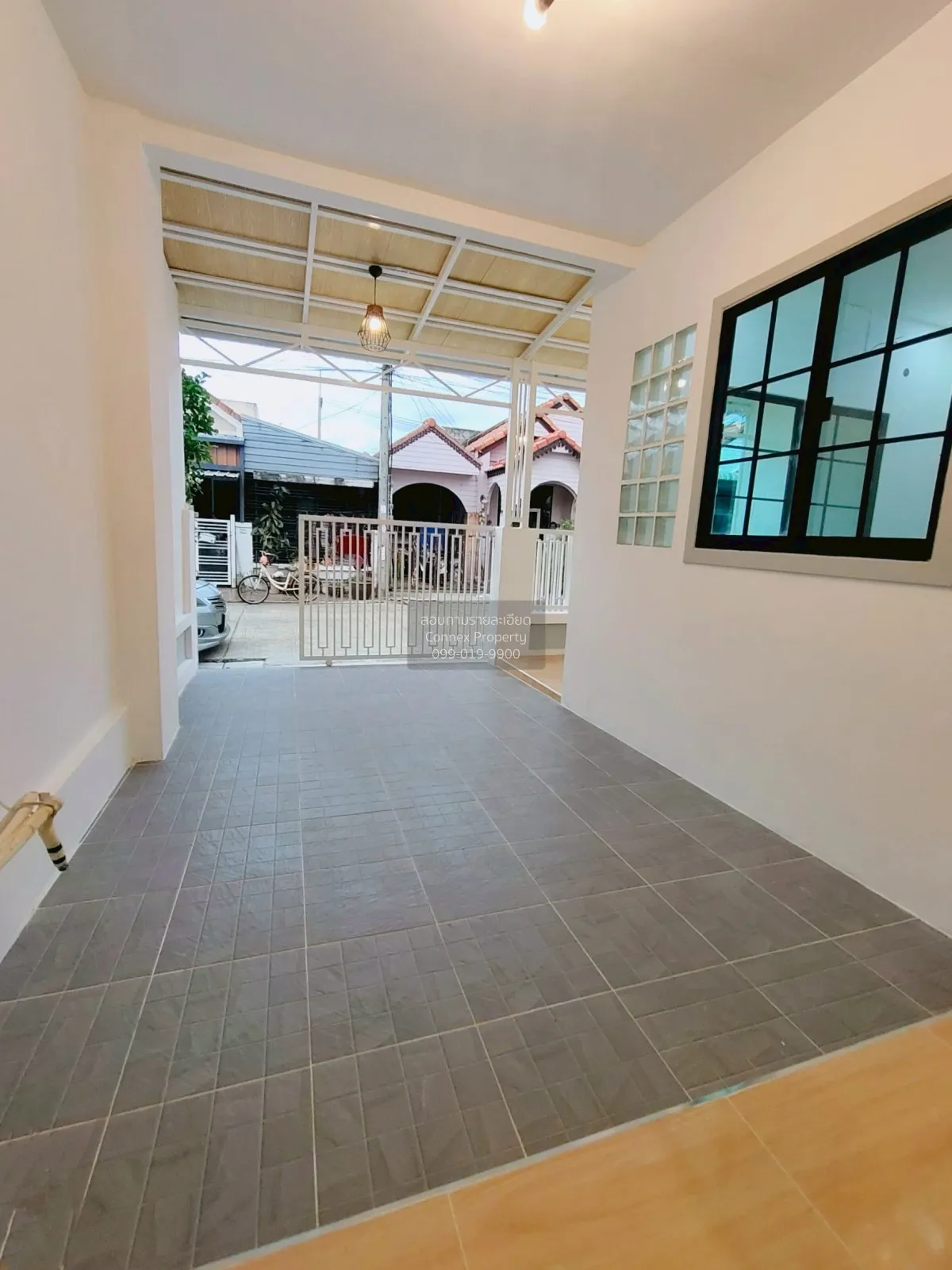 ขายทาวน์เฮ้าส์/ทาวน์โฮม  บ้านวรารักษ์ รังสิต-คลองสาม รีโนเวทใหม่ 