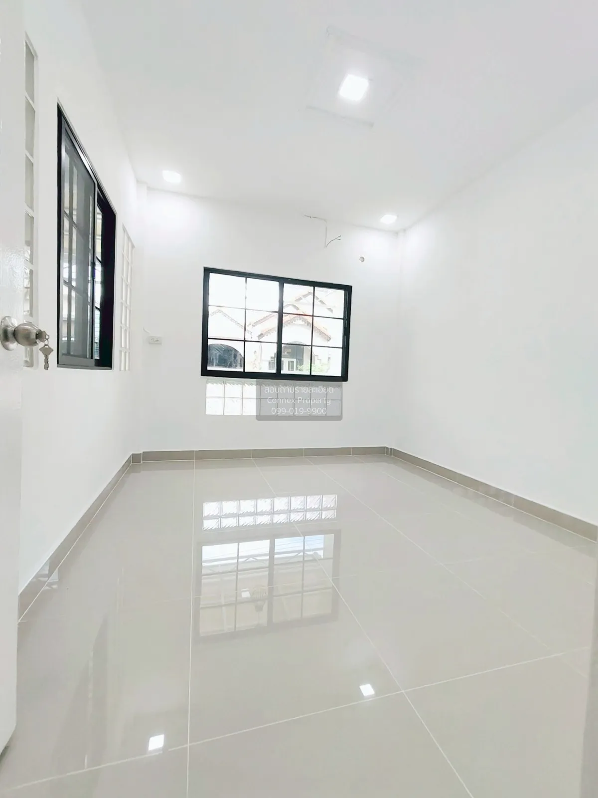 ขายทาวน์เฮ้าส์/ทาวน์โฮม  บ้านวรารักษ์ รังสิต-คลองสาม รีโนเวทใหม่ 