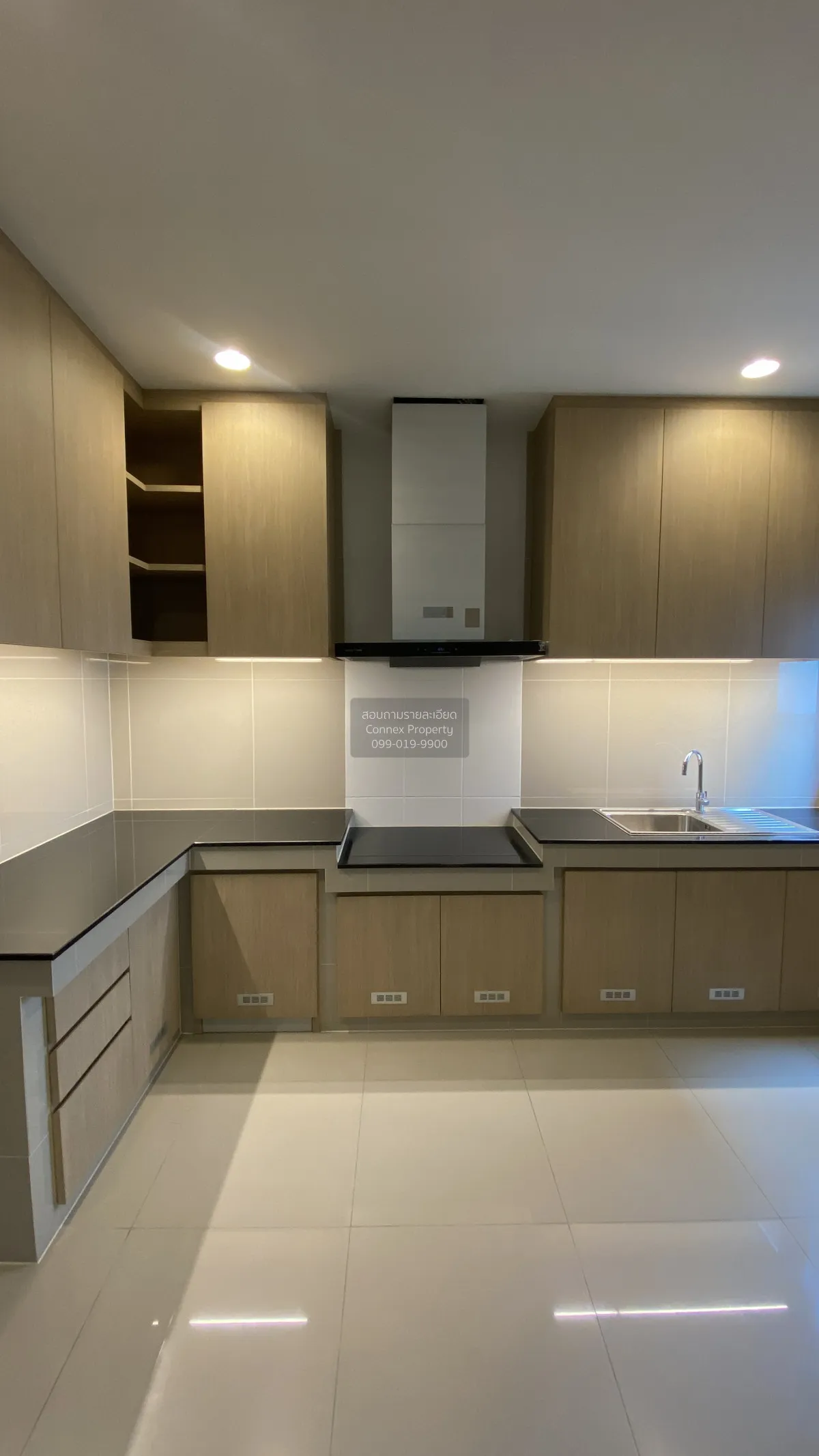 For Sale House , Setthasiri Wongwaen-Lamlukka , wide frontage , B