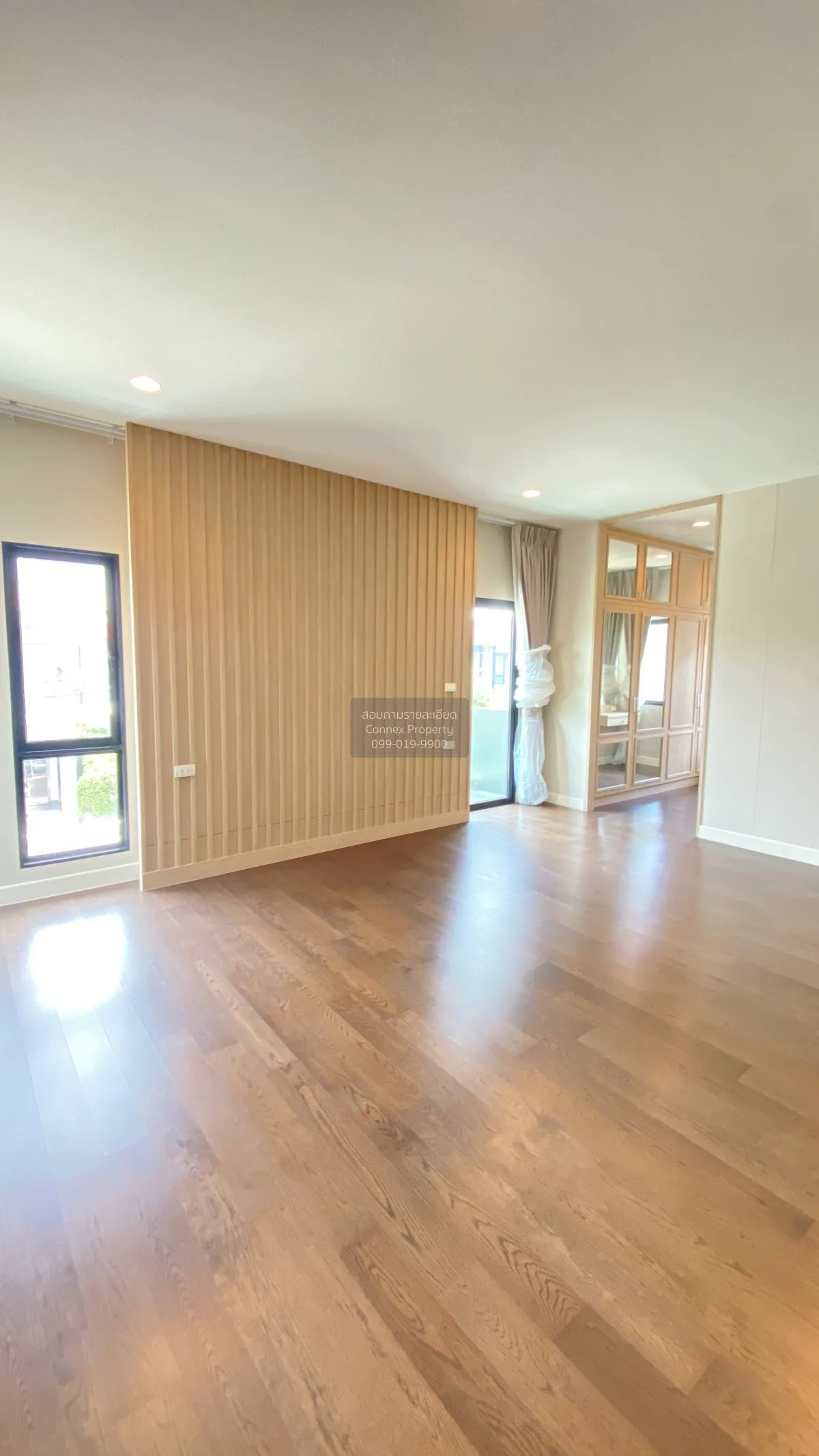 For Sale House , Setthasiri Wongwaen-Lamlukka , wide frontage , B